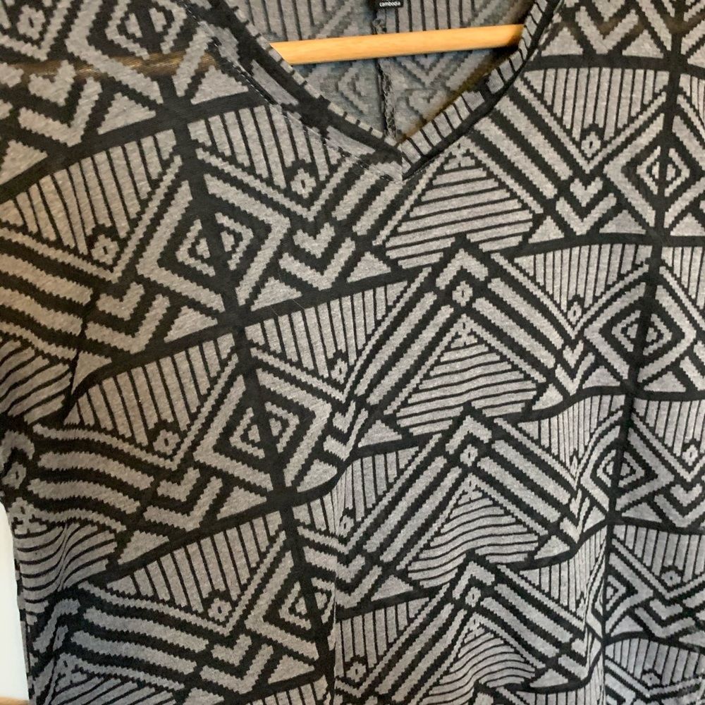 Talula Aztec Tee- XS - Picture 2 of 4